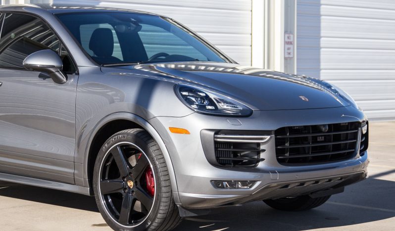 2018 Porsche Cayenne GTS full